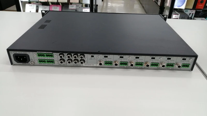 [SCHROTT] TOA Digitalmixer M-633D