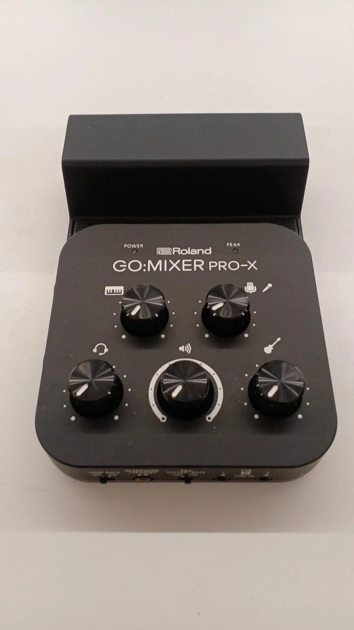 ROLAND Tragbarer Mixer GO:MIXER PRO-X