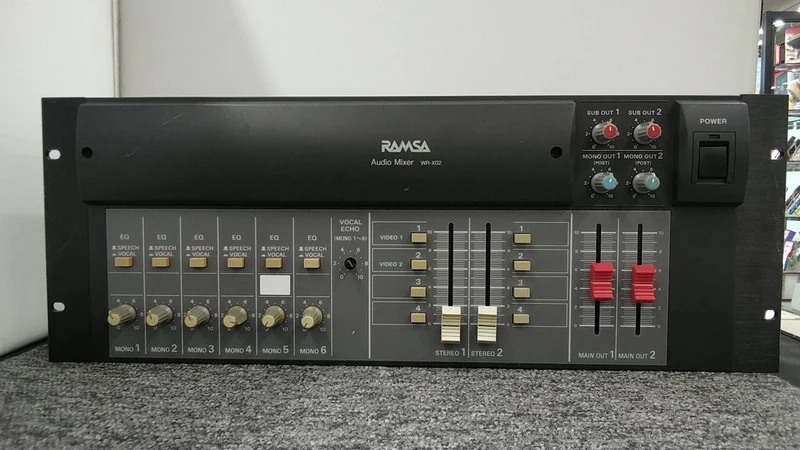 [SCHROTT] RAMSA Audiomixer WR-X02