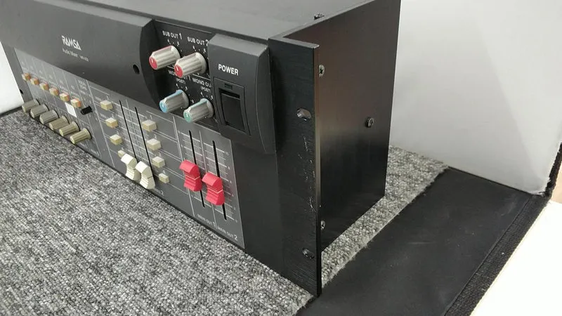 [SCHROTT] RAMSA Audiomixer WR-X02