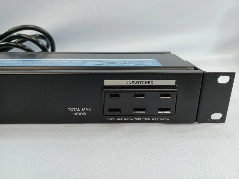 TASCAM Stromverteiler AV-P25R MKII.