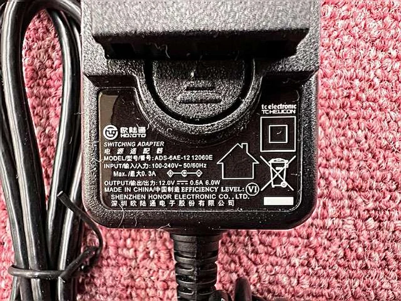 TC-HELICON Studio-Effektpedal C1
