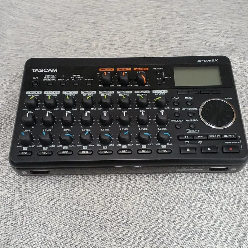 TASCAM Mehrspurrekorder DP-008EX