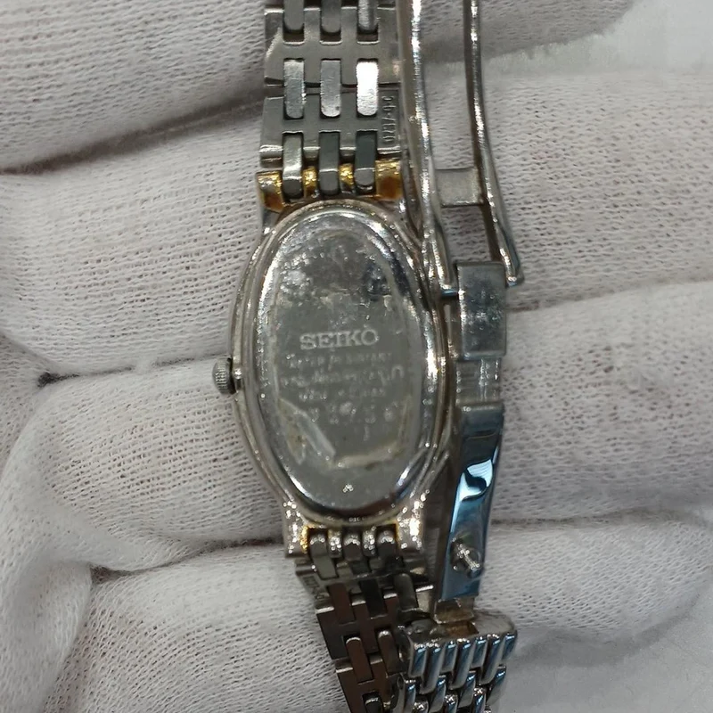SEIKO Quartz 1F20-0BG0