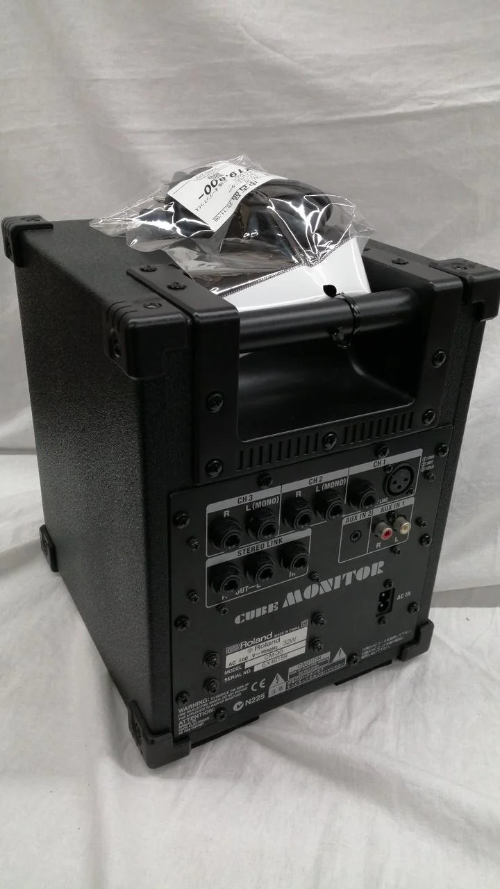 ROLAND Studiomonitor CM-30