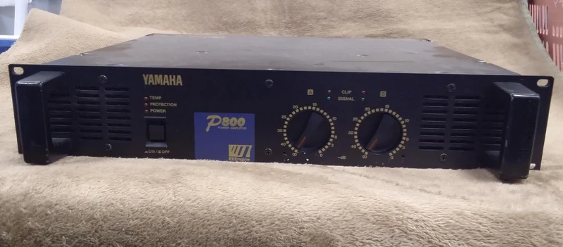 YAMAHA Leistungsverstärker P800