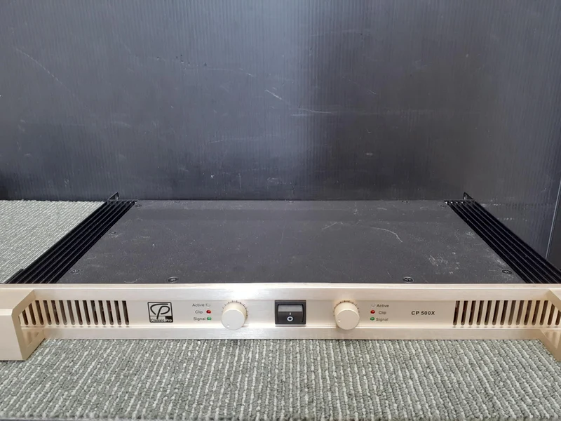 Klassische Profi-Endstufe CP 500X
