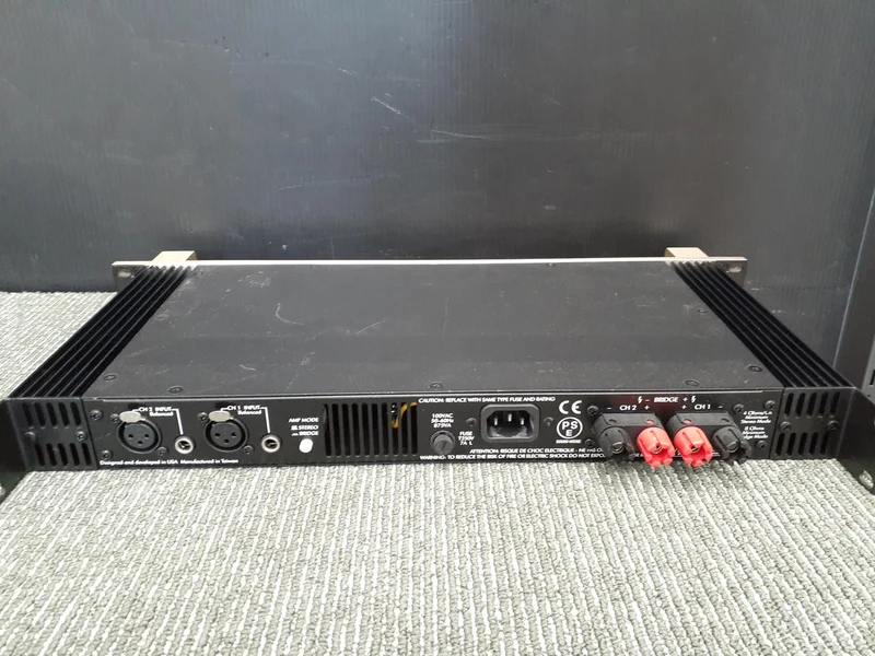 Klassische Profi-Endstufe CP 500X