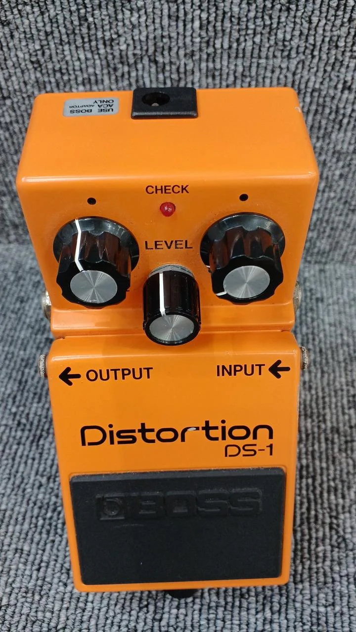 BOSS Effektpedal: DS-1