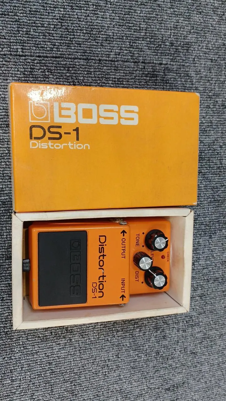 BOSS Effektpedal: DS-1