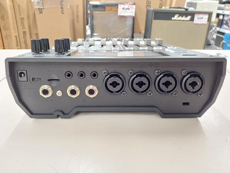 BOSS Streaming Mixer GCS-8