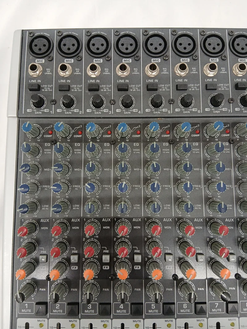 BEHRINGER Mixer XENYX X2222USB