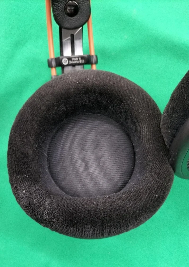 AKG Studio-Monitor-Kopfhörer K712PRO
