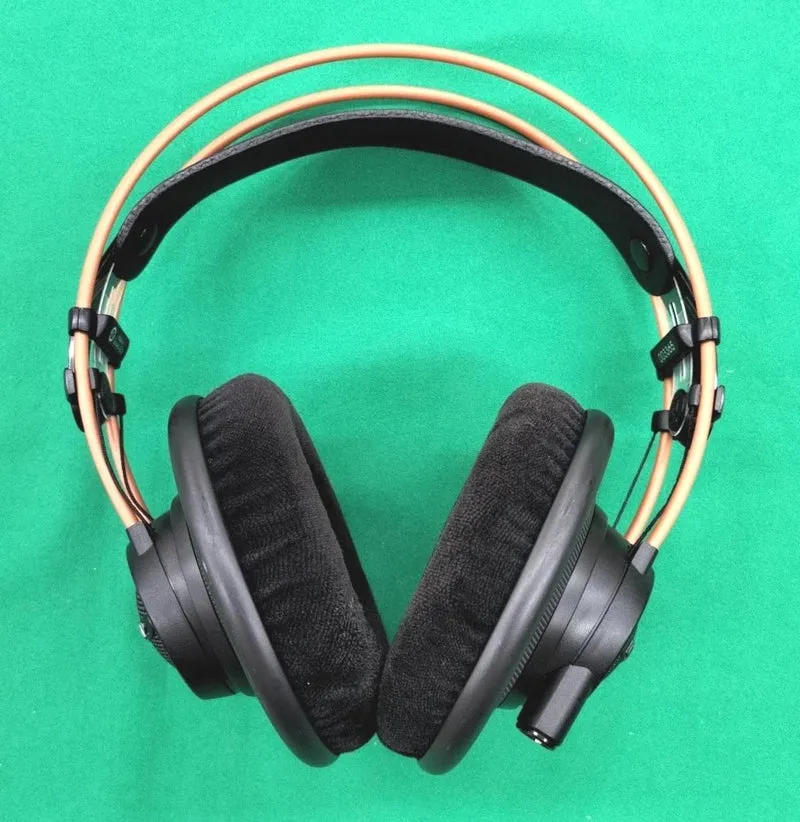 AKG Studio-Monitor-Kopfhörer K712PRO