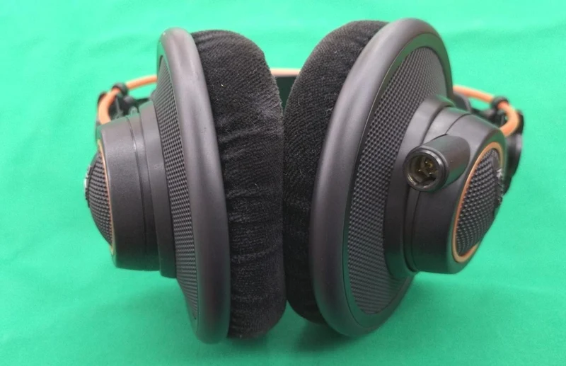 AKG Studio-Monitor-Kopfhörer K712PRO