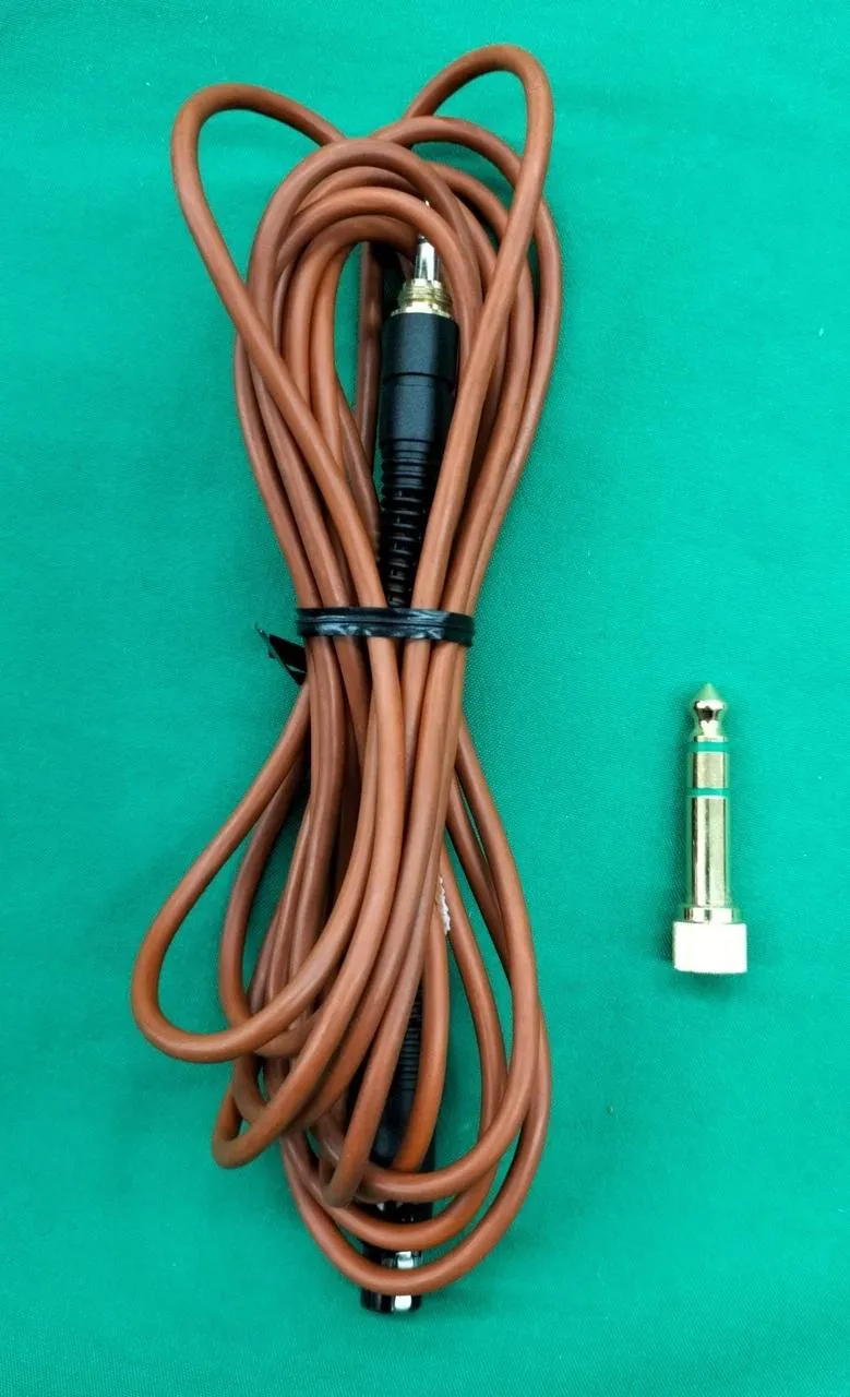 AKG Studio-Monitor-Kopfhörer K712PRO