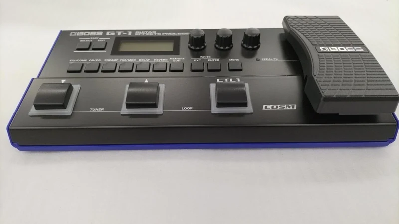 BOSS Multi-Effektgerät GT-1