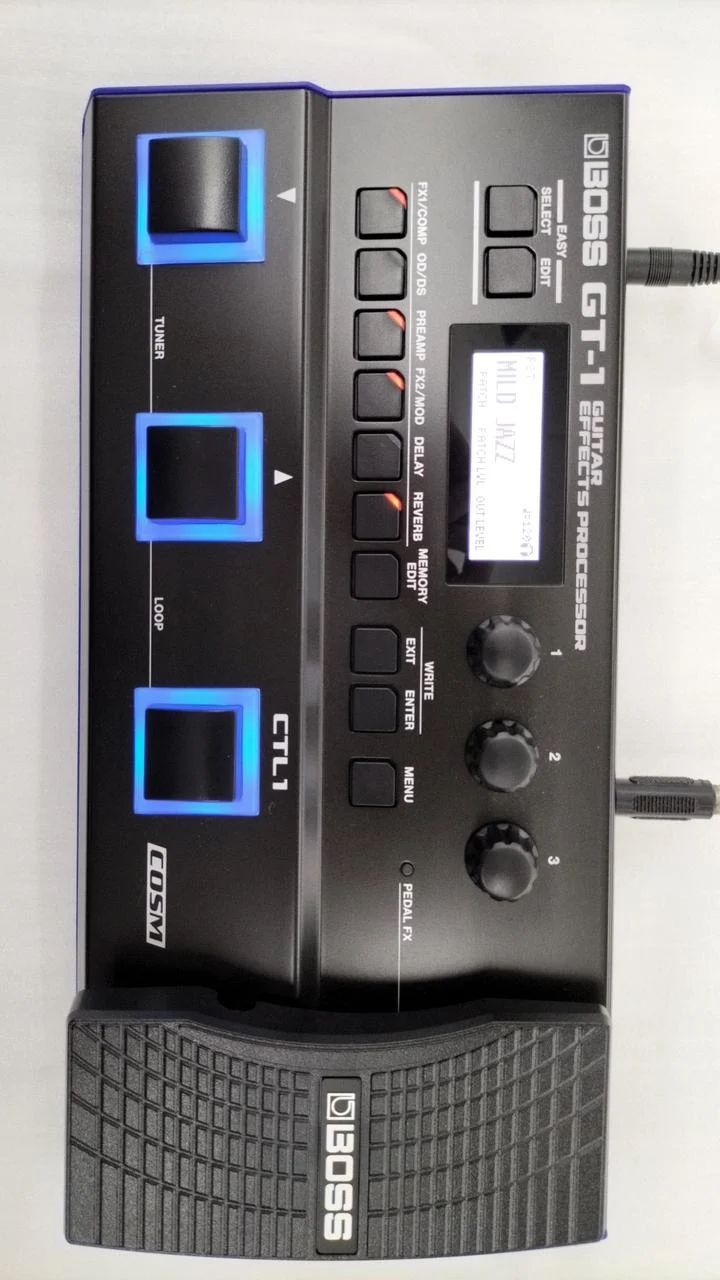 BOSS Multi-Effektgerät GT-1