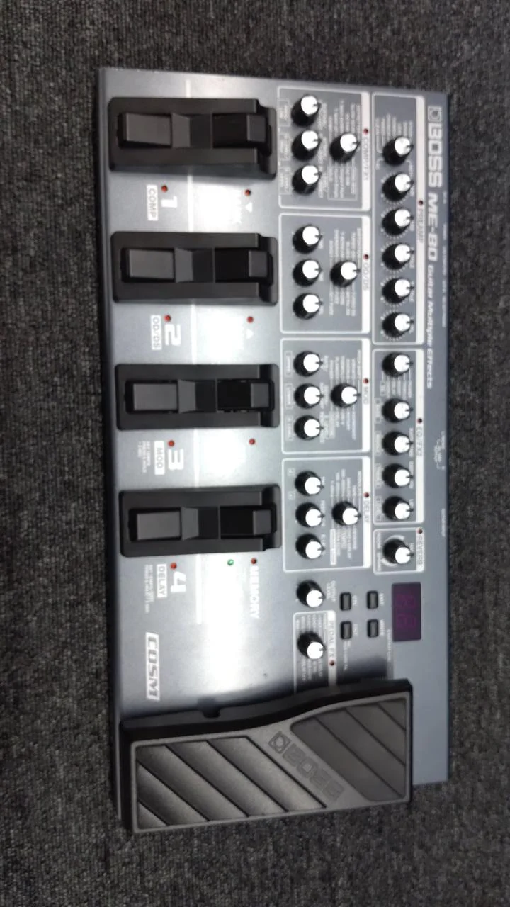 BOSS Multi-Effektpedal ME-80