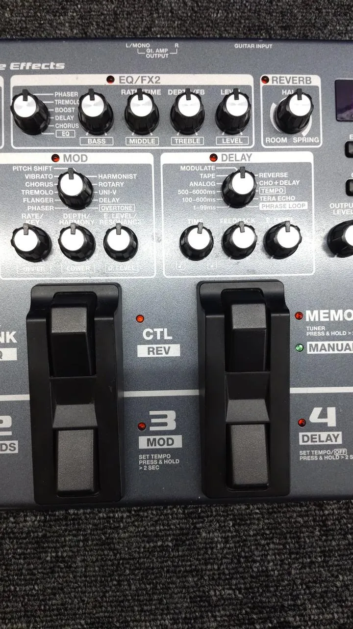 BOSS Multi-Effektpedal ME-80