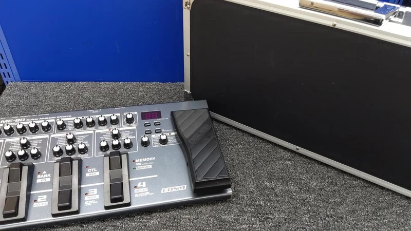 BOSS Multi-Effektpedal ME-80