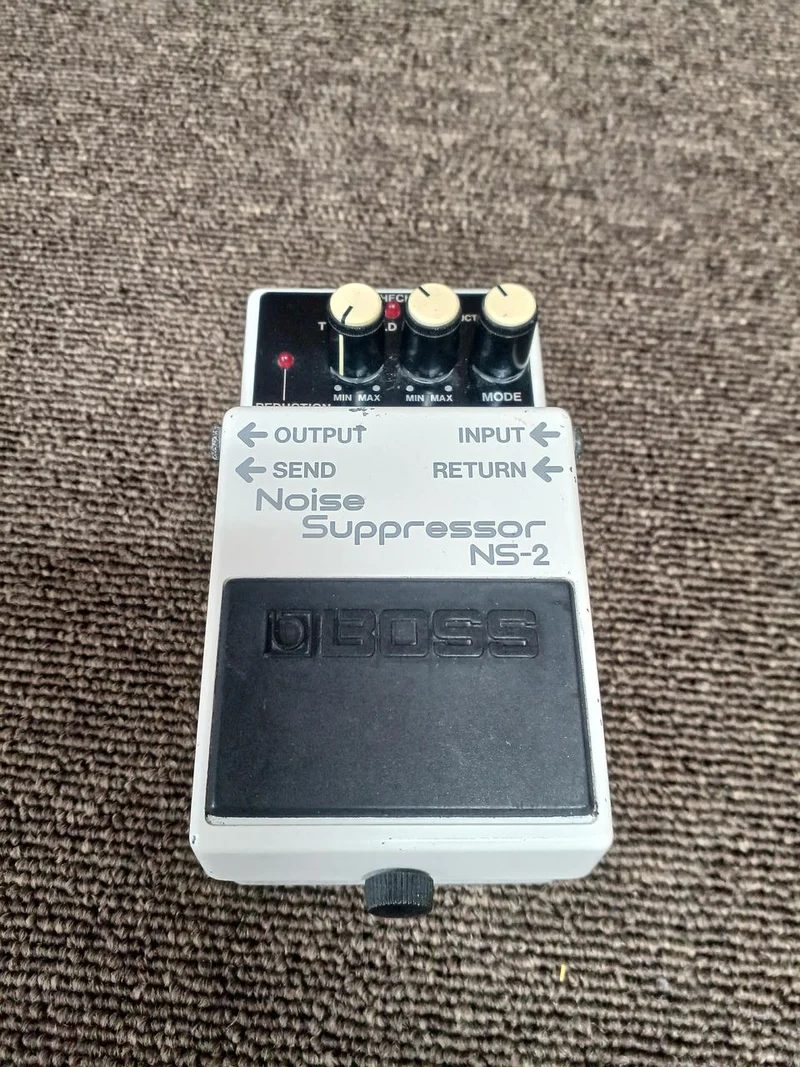 BOSS Effektpedal NS-2