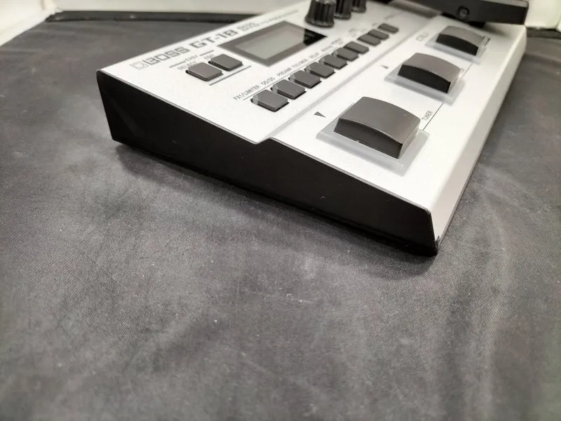 BOSS Bass-Effektpedal GT-1B