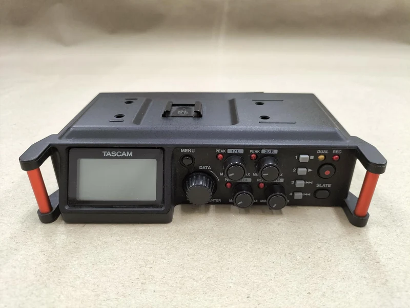 TASCAM PCM-Recorder DR-70D