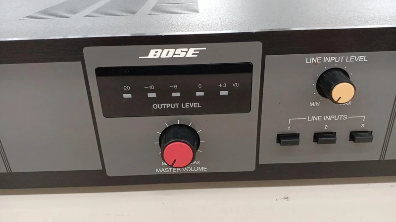 BOSE Mischpult mit integriertem Leistungsverstärker 200SR-HI
