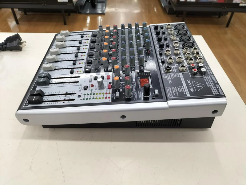 BEHRINGER Perfekt für Live-Shows und Partys!