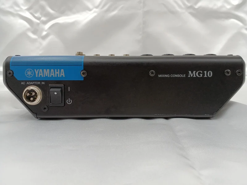 YAMAHA Mixer MG10