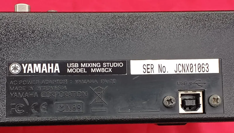 YAMAHA 8-Kanal-Analogmischer MW8CX