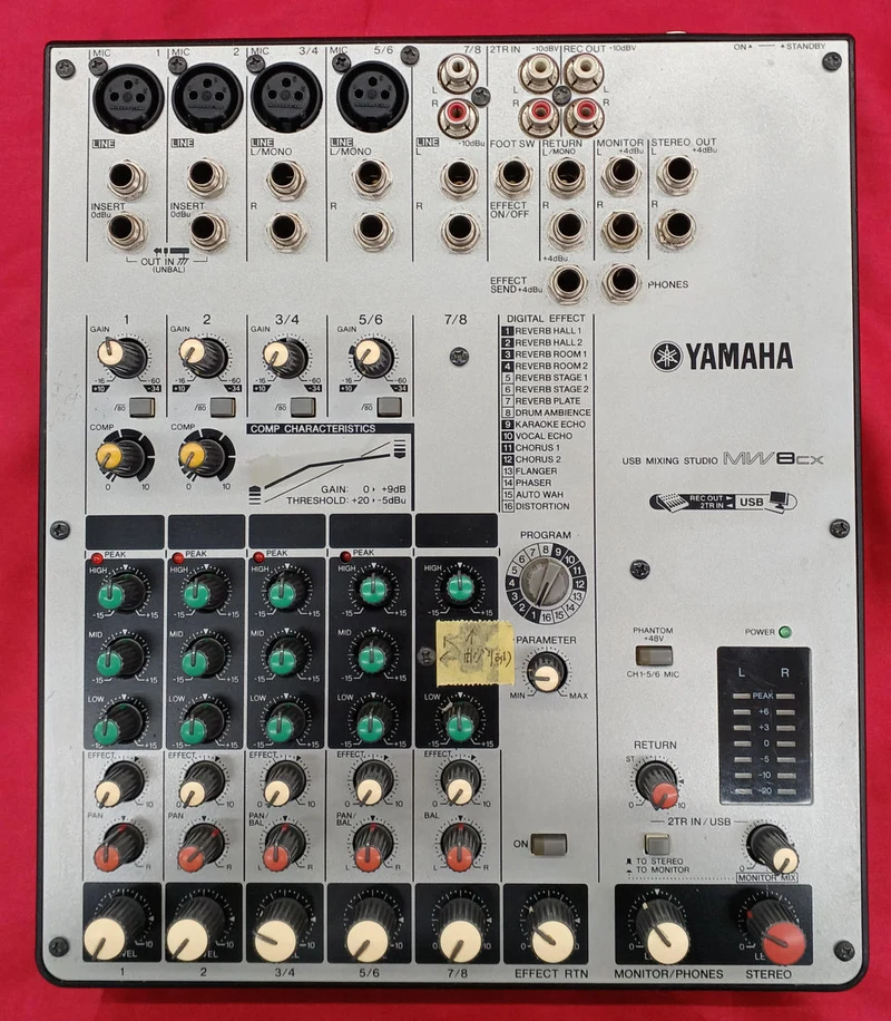 YAMAHA 8-Kanal-Analogmischer MW8CX