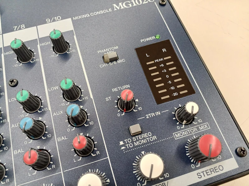 YAMAHA Mixer MG102C