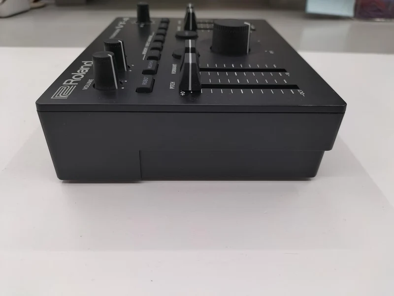 ROLAND Voice Transformers VT-4