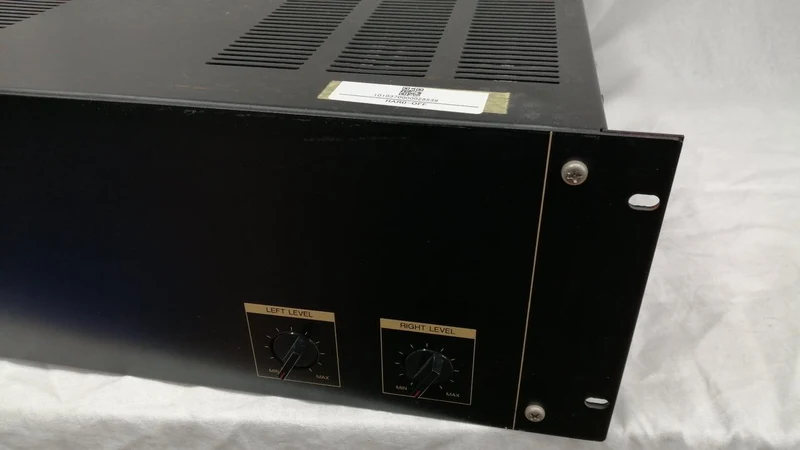 [SCHROTT] TOSHIBA *Schrott-Endstufe ADP-1010H