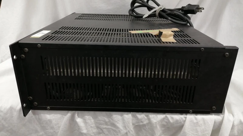 [SCHROTT] TOSHIBA *Schrott-Endstufe ADP-1010H