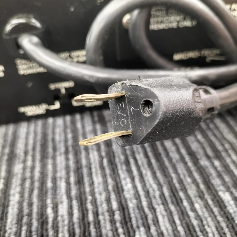 [SCHROTT] CROWN [Stark beschädigt] Leistungsverstärker AMCRON MICRO-TECH 1200