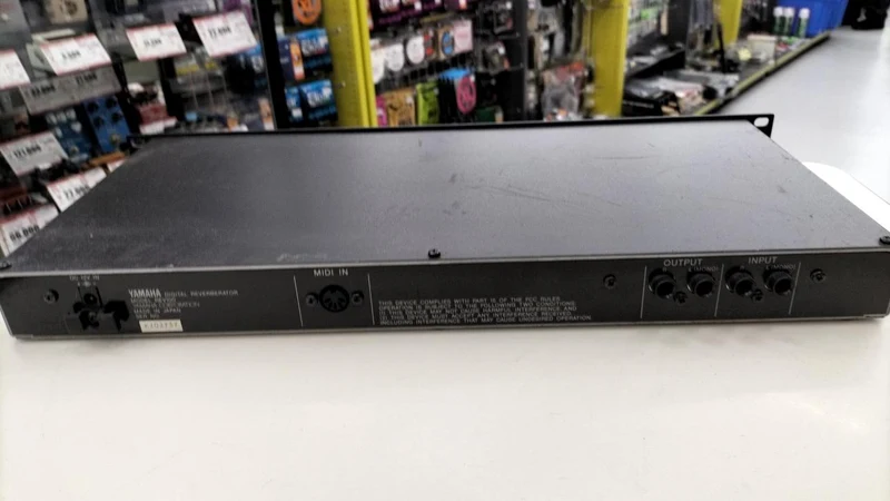 YAMAHA Digital Reverb REV100