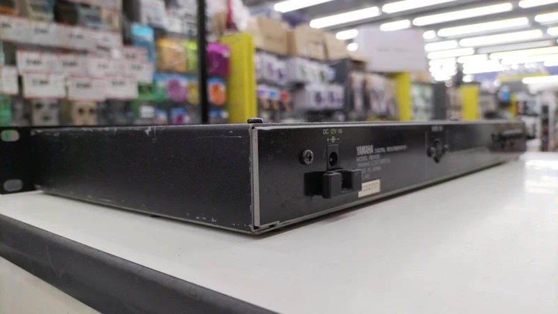 YAMAHA Digital Reverb REV100
