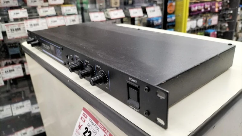 YAMAHA Digital Reverb REV100