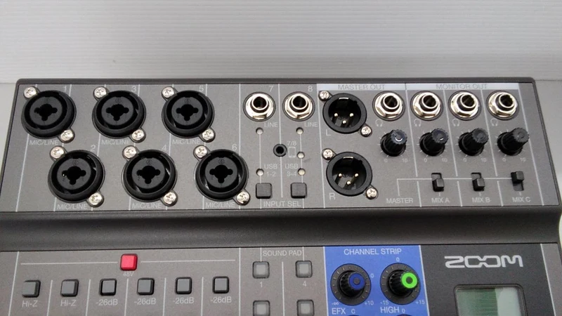 ZOOM Mixer LIVETRAK L-8