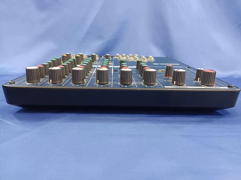 YAMAHA Mixer MG102C