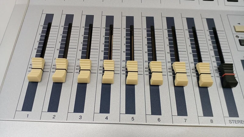 YAMAHA Mixer 01X