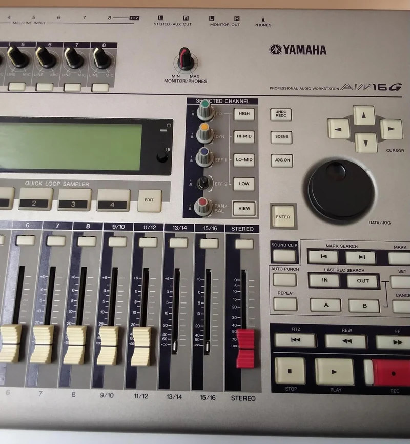 [SCHROTT] YAMAHA Digital MTR AW16G