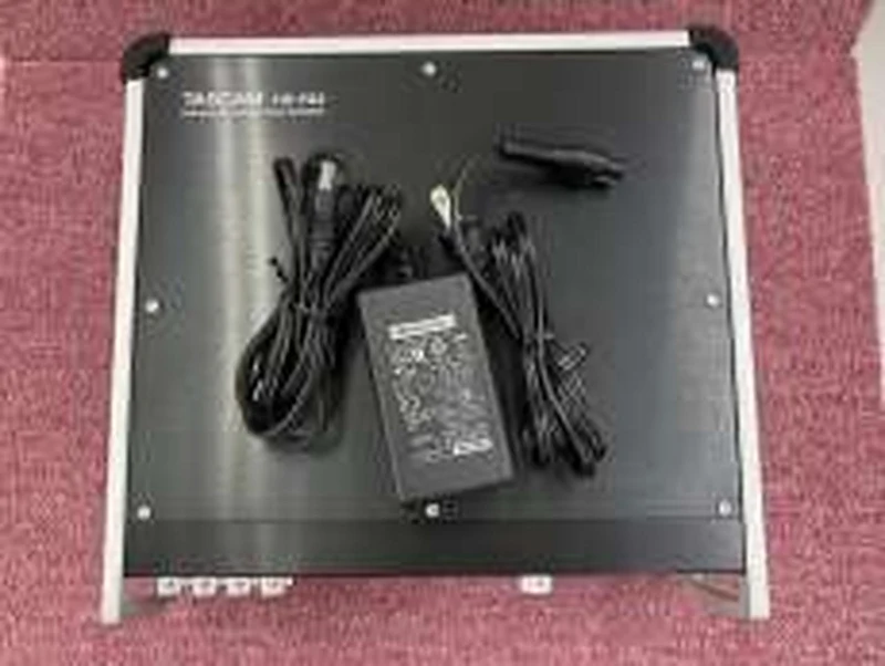 TASCAM Mehrspurrekorder HS-P82N