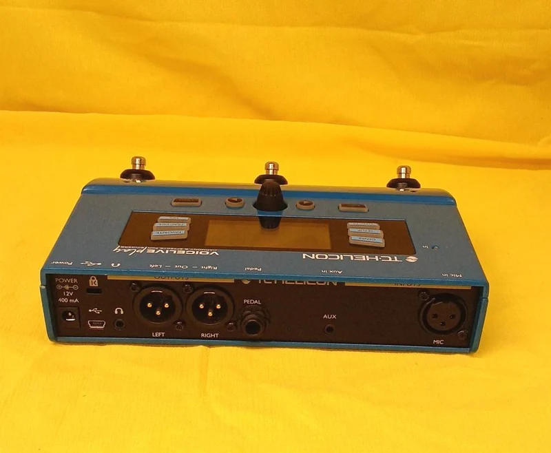 TC-HELICON Vocal Effects Pedal VOICELIVE PLAY