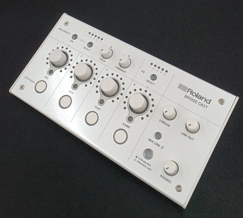 ROLAND Gaming-Mixer BRC-WH