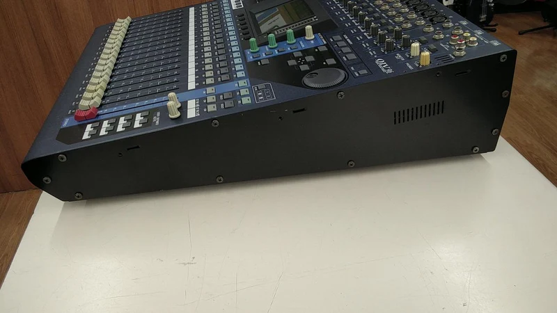 [SCHROTT] YAMAHA Digitalmixer 01V96 (Version 2)