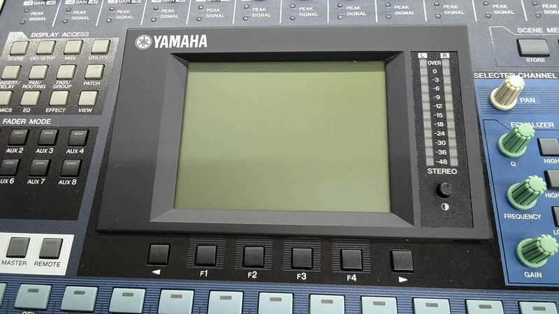[SCHROTT] YAMAHA Digitalmixer 01V96 (Version 2)